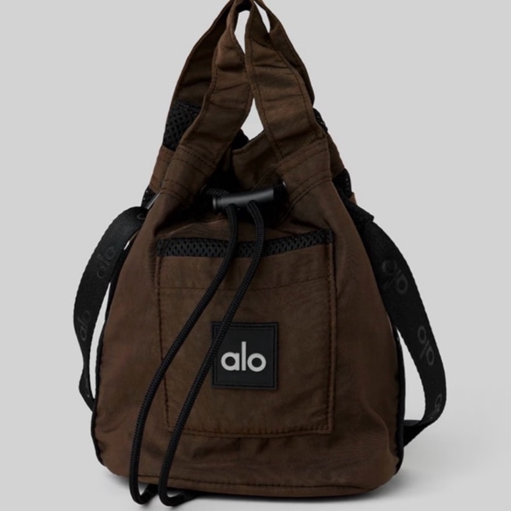 Alo Yoga Alo Cross Body Messenger Bucket Bag Espresso/Black Nylon NWT